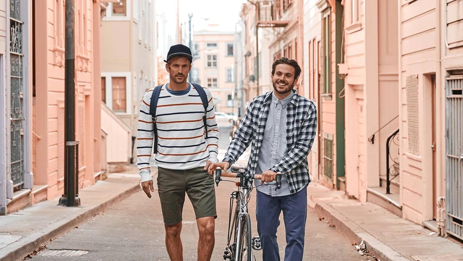 How to Stay Up to Date with Men's Fashion Trends: A Guide for Indian Fashion Enthusiasts
