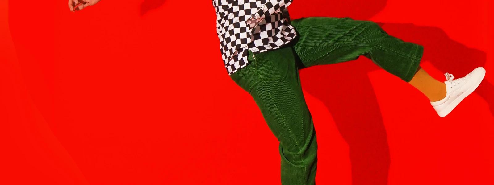 How to Style a Shirt with Olive Green Pants: A Step-by-Step Guide